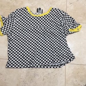 checkered cropped t shirt